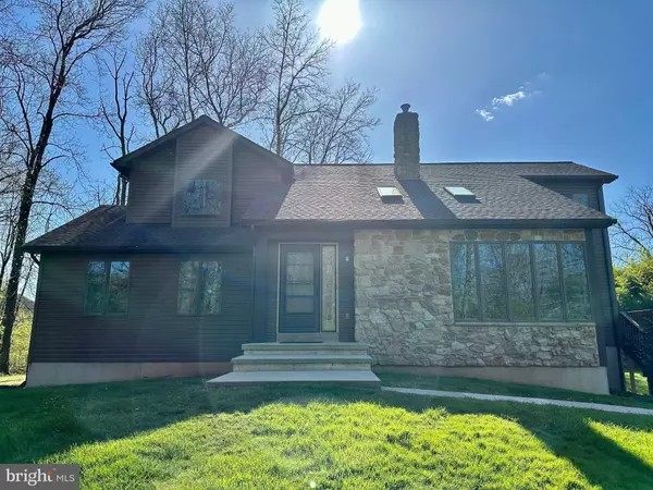 22 HENDRICKS RD, Perkiomenville, PA 18074