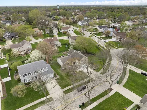 193 Longridge Drive, Bloomingdale, IL 60108