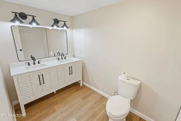 711 Houston Ave, Maryville, TN 37804