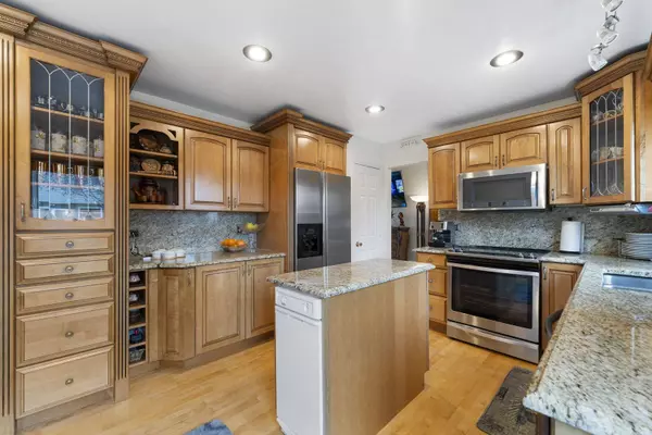 193 Longridge Drive, Bloomingdale, IL 60108