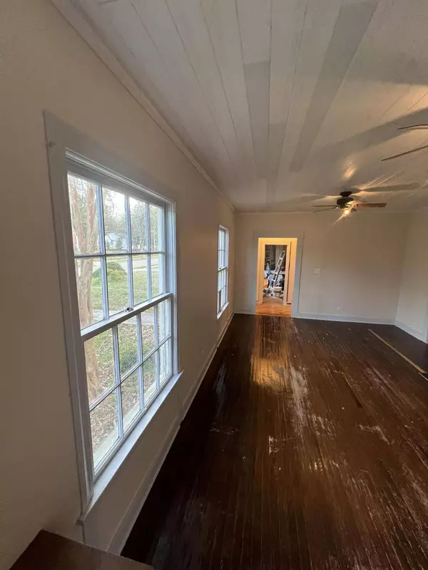 103 S 15th Ave. #4, Hattiesburg, MS 39401