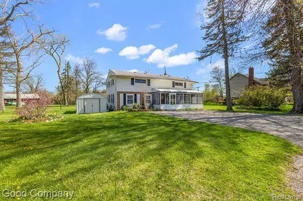 30825 FORT Road, Rockwood, MI 48173