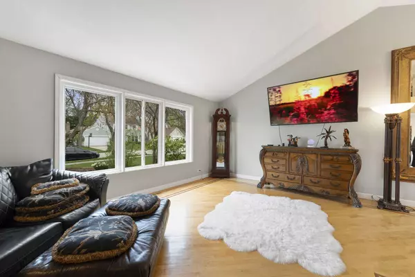 193 Longridge Drive, Bloomingdale, IL 60108