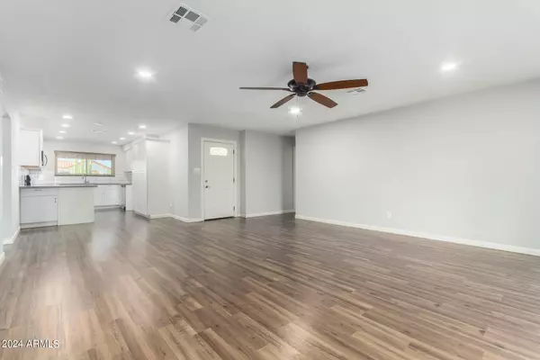 7661 E CHAPARRAL Road, Scottsdale, AZ 85250