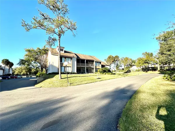 212 ORIENTA POINT ST #212, Altamonte Springs, FL 32701