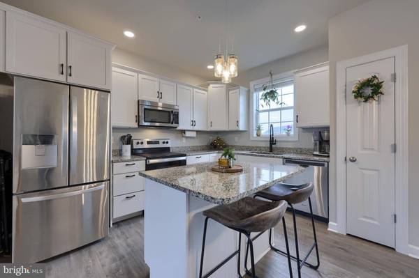 186 HUDSON BLVD, Red Lion, PA 17356