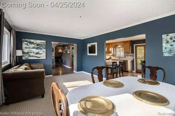 5147 Lake Grove Drive, White Lake, MI 48383