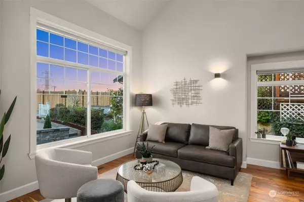 15710 124th AVE NE, Woodinville, WA 98072