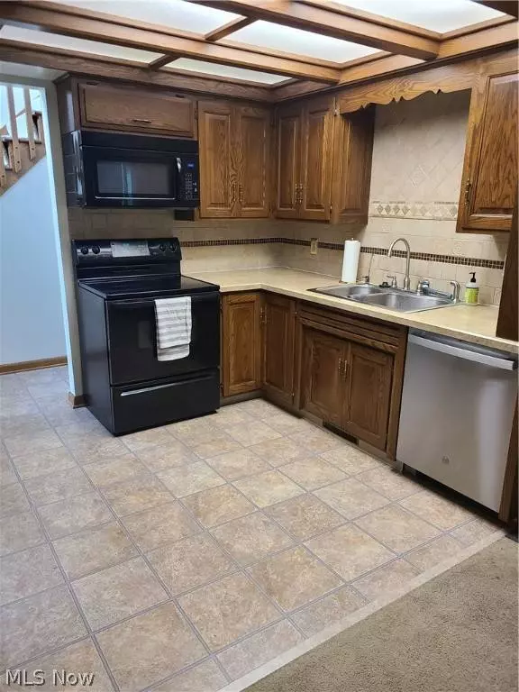 4621 Lindenwood AVE NE, Canton, OH 44714