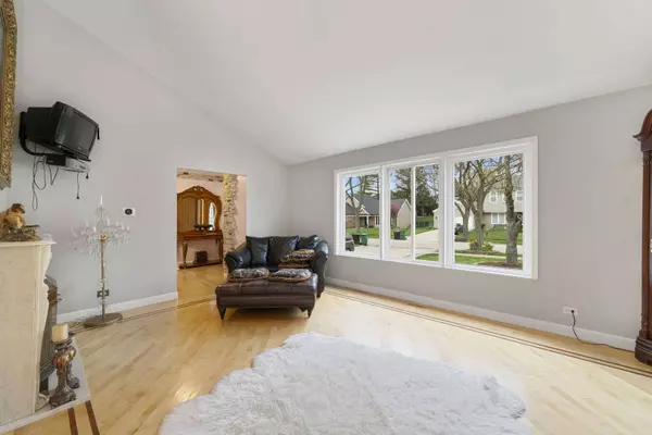 193 Longridge Drive, Bloomingdale, IL 60108