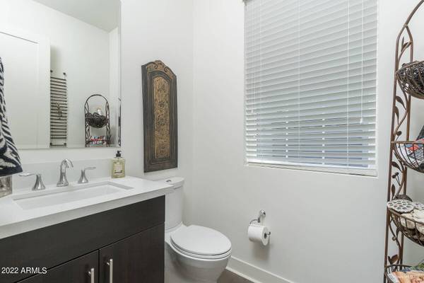 240 W Missouri Avenue #17, Phoenix, AZ 85013