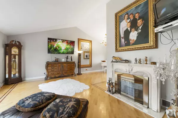 193 Longridge Drive, Bloomingdale, IL 60108