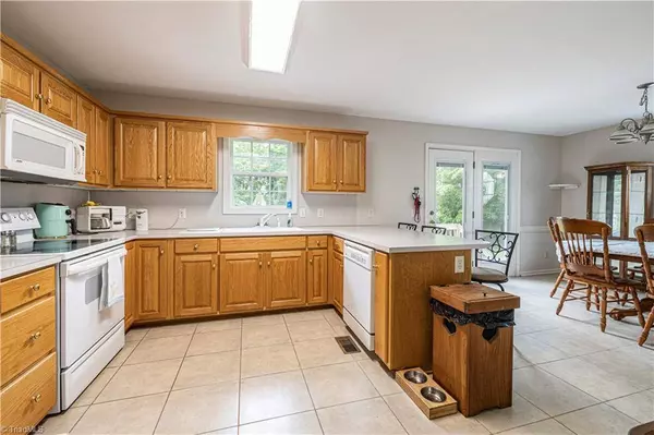 106 E Luther AVE, Liberty, NC 27298