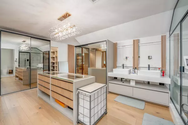 18260 SW Prairie Creek Rd, Rose Hill, KS 67133