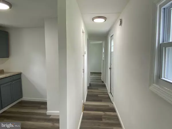 206 DELAWARE AVE, Williamstown, NJ 08094