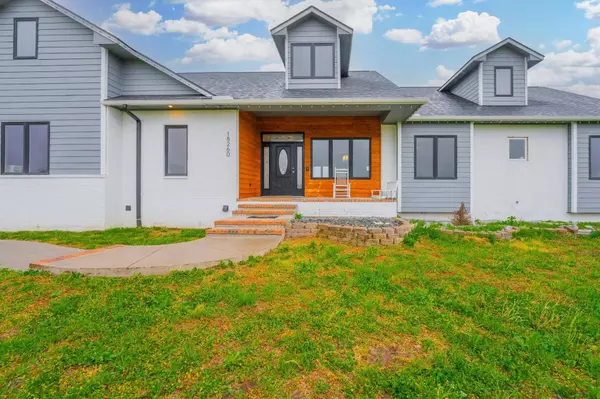 18260 SW Prairie Creek Rd, Rose Hill, KS 67133