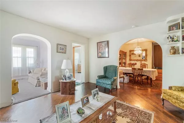 26935 North Shore DR, Beloit, OH 44609