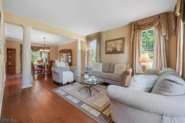 12 Deborah Dr, Franklin Twp., NJ 08873