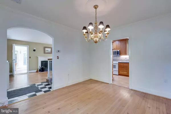 4304 YUMA ST NW, Washington, DC 20016