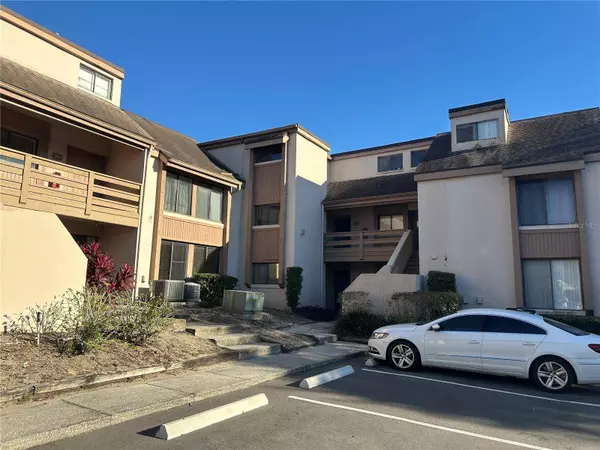 212 ORIENTA POINT ST #212, Altamonte Springs, FL 32701