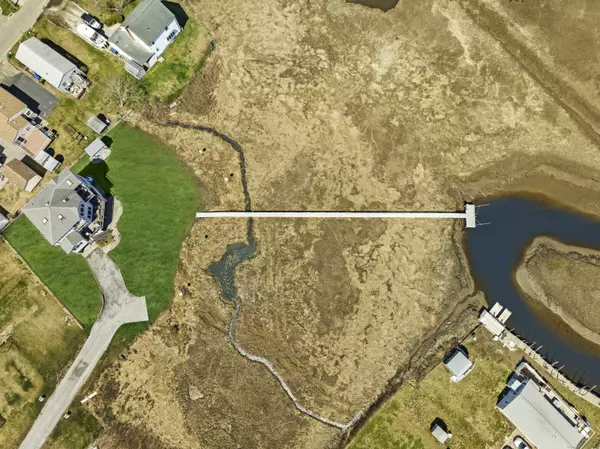 11 Chandler Street, Old Saybrook, CT 06475