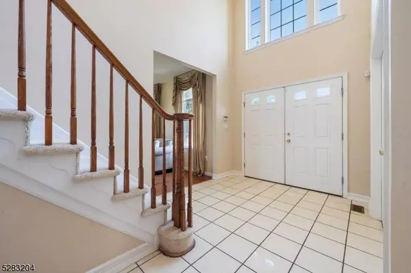 12 Deborah Dr, Franklin Twp., NJ 08873