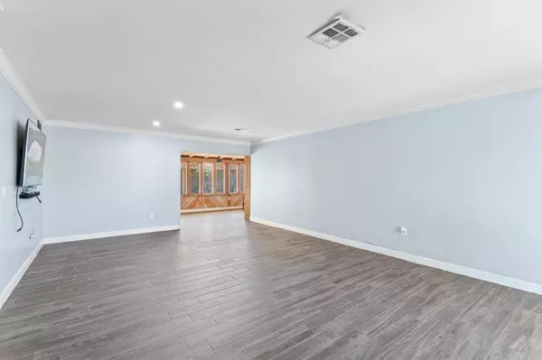 911 Caroline AVE, West Palm Beach, FL 33413