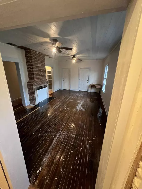 103 S 15th Ave. #4, Hattiesburg, MS 39401