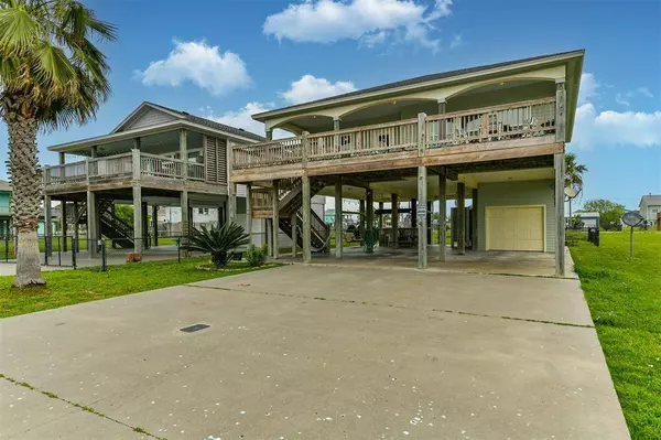 956 Townsend, Crystal Beach, TX 77650