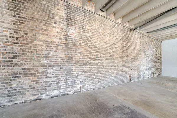 2410 Prairie ST, Blue Island, IL 60406