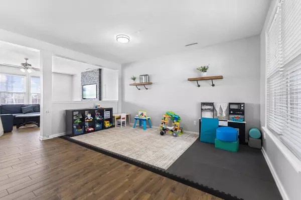 3821 Dusty Sands RD, Whitestown, IN 46075