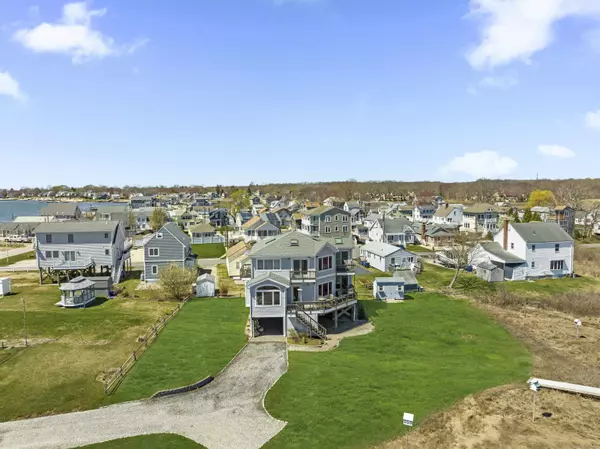 11 Chandler Street, Old Saybrook, CT 06475