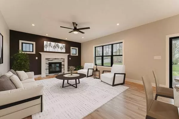 918 W Westgate DR, Peotone, IL 60468