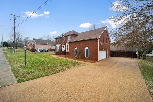 205 Fieldstone Dr, White House, TN 37188