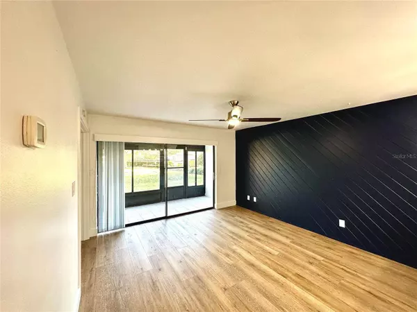 212 ORIENTA POINT ST #212, Altamonte Springs, FL 32701