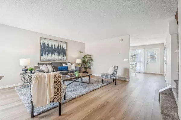 900 Allen ST SE #2, Airdrie, AB T4B 2M2