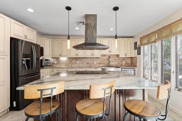 911 Caroline AVE, West Palm Beach, FL 33413