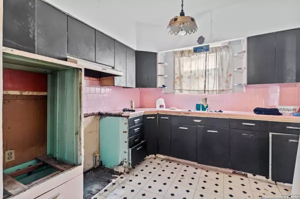 344 BELMONT, San Antonio, TX 78202-3132