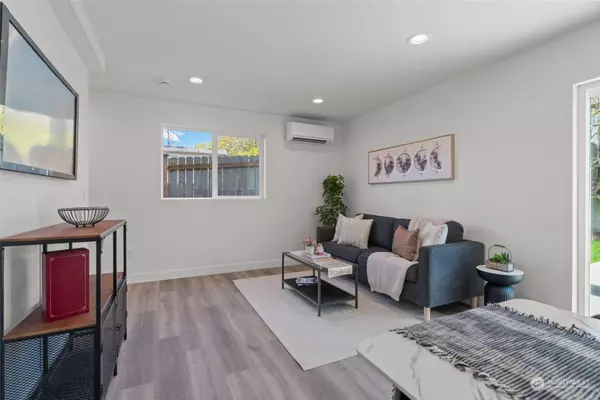 2916 S Austin ST, Seattle, WA 98108