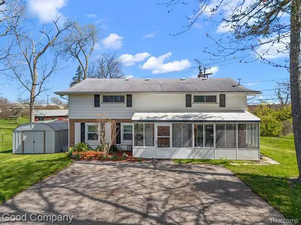 30825 FORT Road, Rockwood, MI 48173