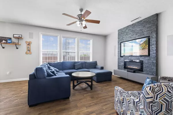 3821 Dusty Sands RD, Whitestown, IN 46075