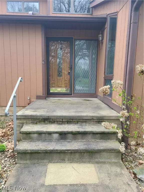 4621 Lindenwood AVE NE, Canton, OH 44714