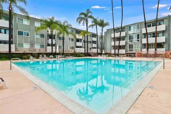 4915 Tyrone AVE #204, Sherman Oaks, CA 91423