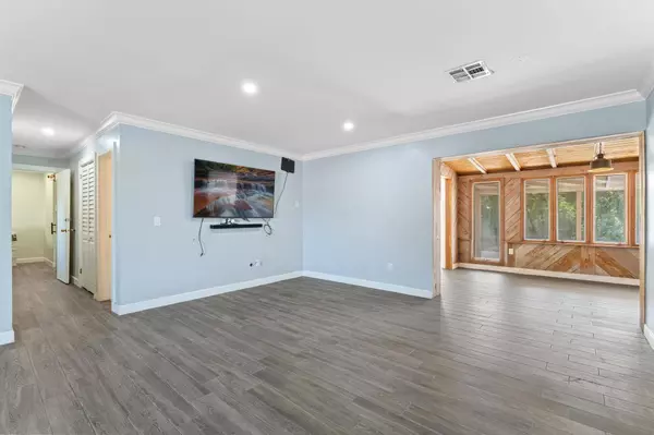 911 Caroline AVE, West Palm Beach, FL 33413