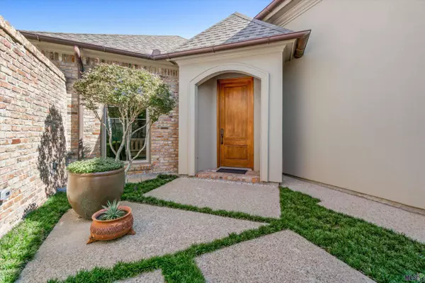 3032 DU SOLEIL CT, Baton Rouge, LA 70810