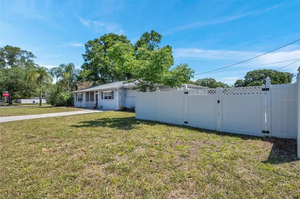 3555 26TH ST N, Saint Petersburg, FL 33713