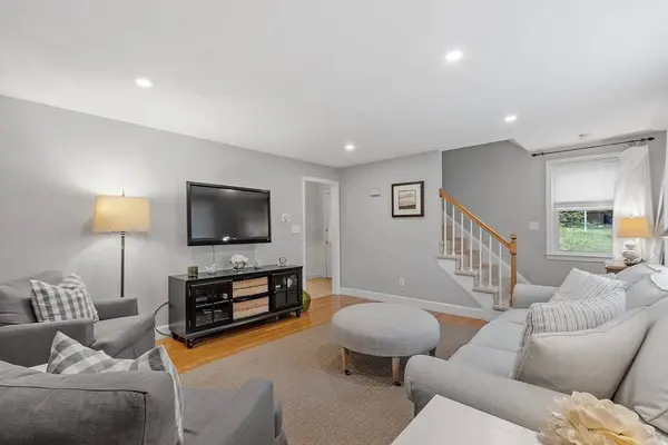 15 Halifax St #15, North Andover, MA 01845