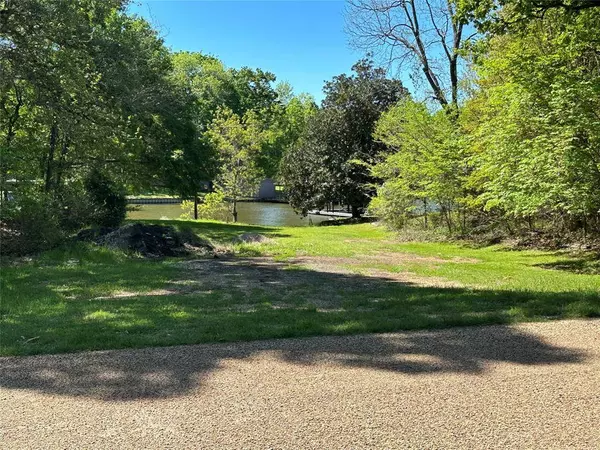 110 Fawn Trail, Mabank, TX 75156