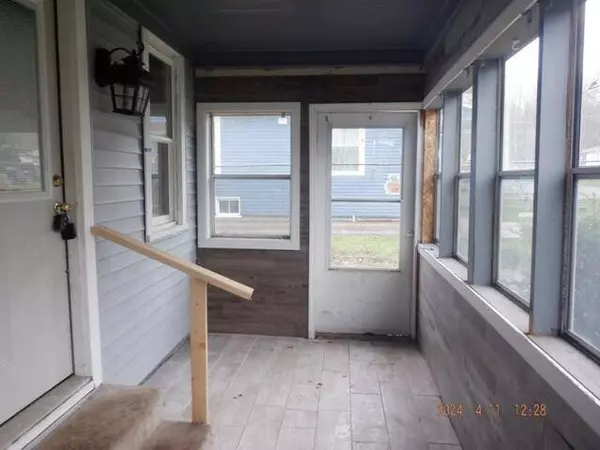 84 Henning Street, Kalamazoo, MI 49001