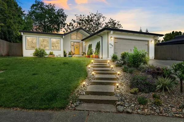 4256 Paradise DR, Carmichael, CA 95608